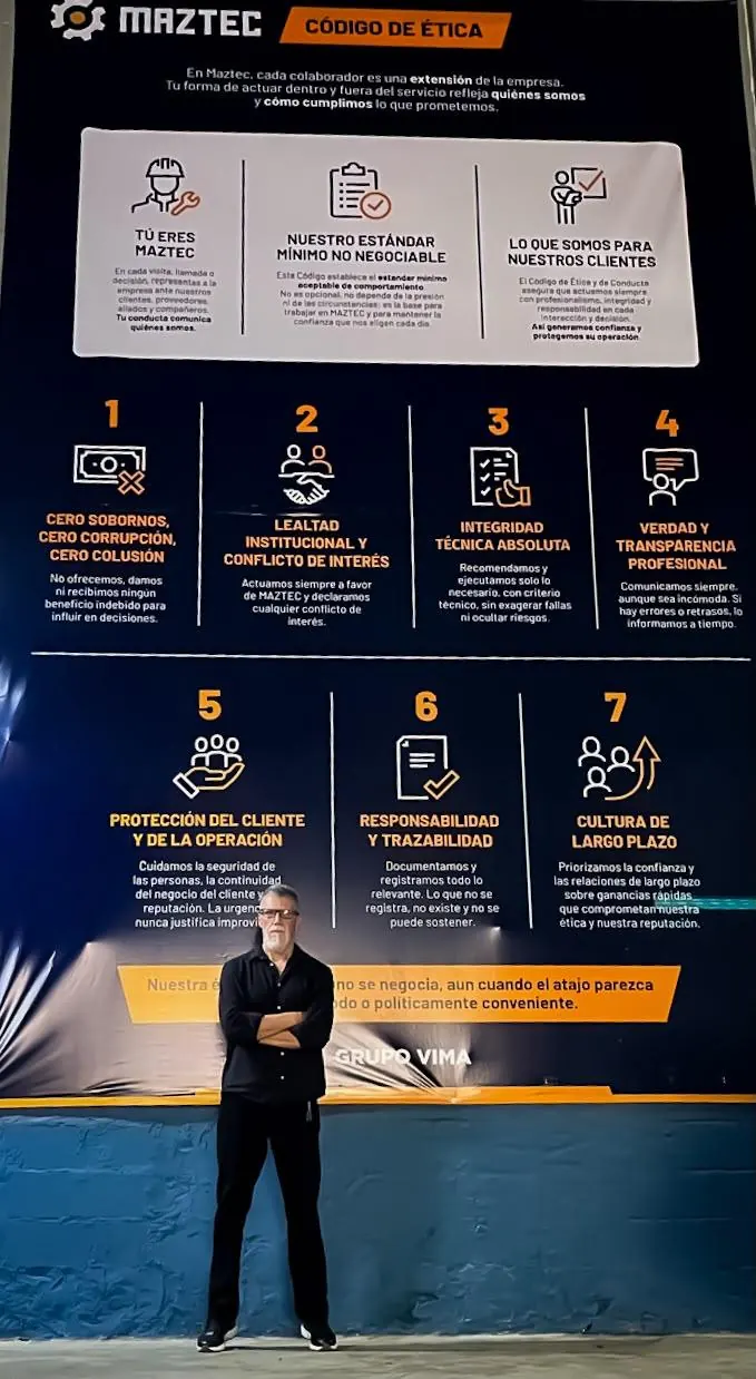 Mural del Código de Ética de Maztec en las instalaciones